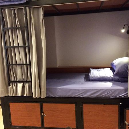 Wanderlust Saigon Hostel & Rooftop Bar Ho Chi Minh City Bagian luar foto