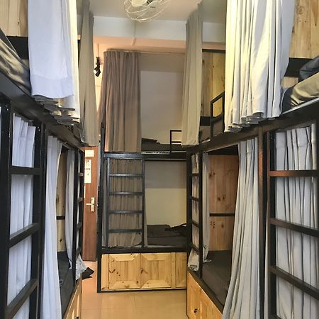Wanderlust Saigon Hostel & Rooftop Bar Ho Chi Minh City Bagian luar foto