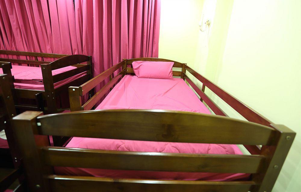Wanderlust Saigon Hostel & Rooftop Bar Ho Chi Minh City Bagian luar foto