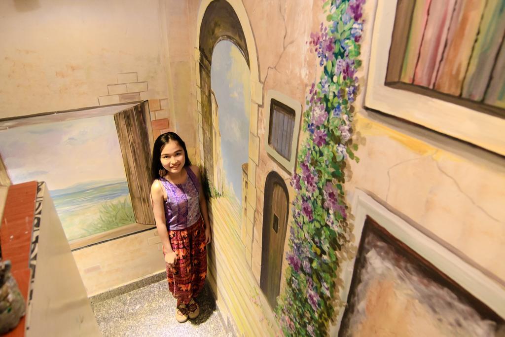 Wanderlust Saigon Hostel & Rooftop Bar Ho Chi Minh City Bagian luar foto