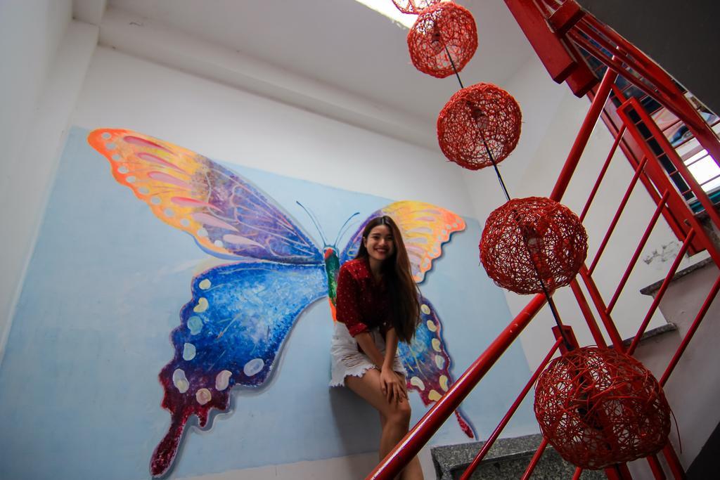 Wanderlust Saigon Hostel & Rooftop Bar Ho Chi Minh City Bagian luar foto