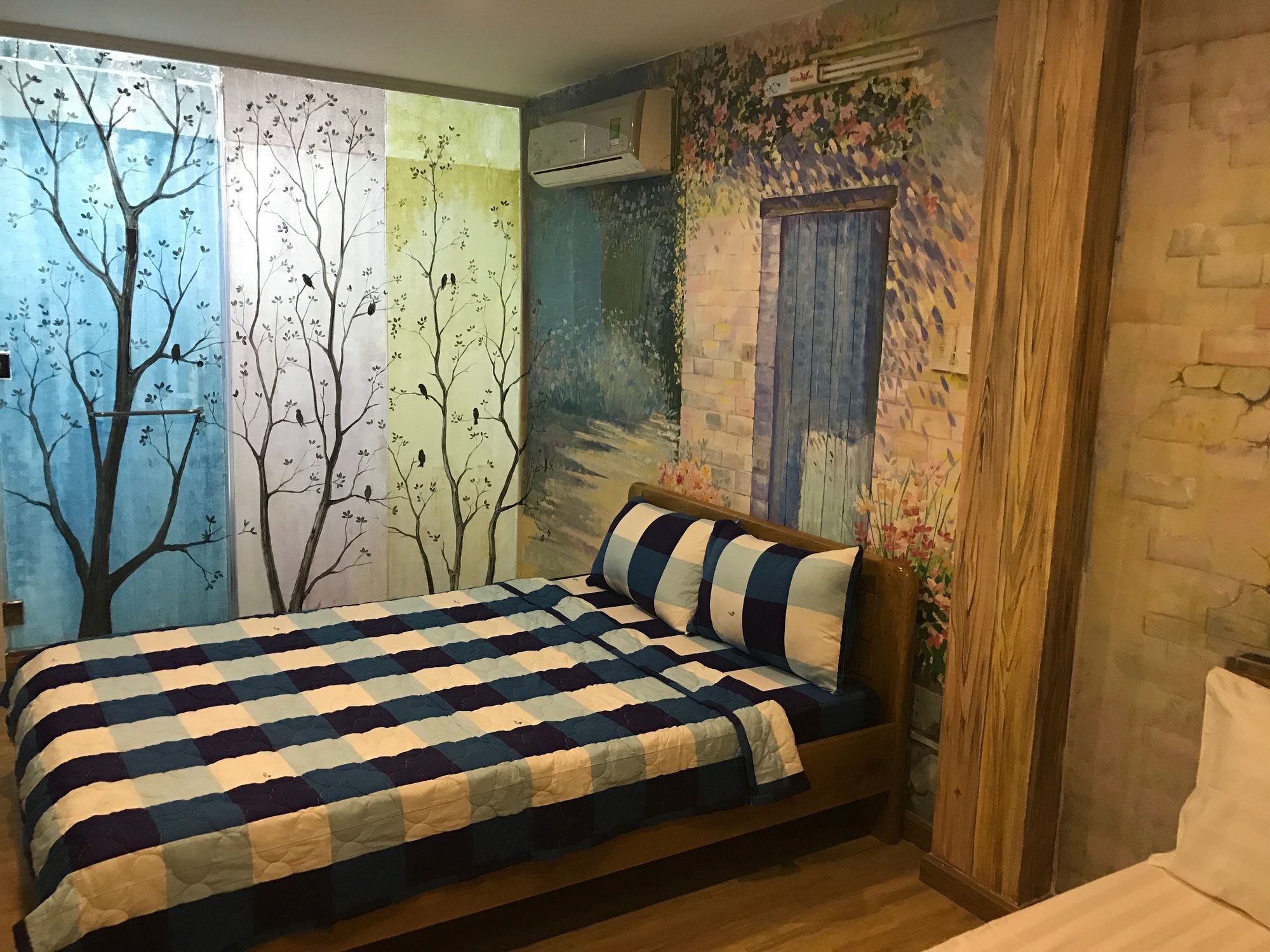 Wanderlust Saigon Hostel & Rooftop Bar Ho Chi Minh City Bagian luar foto