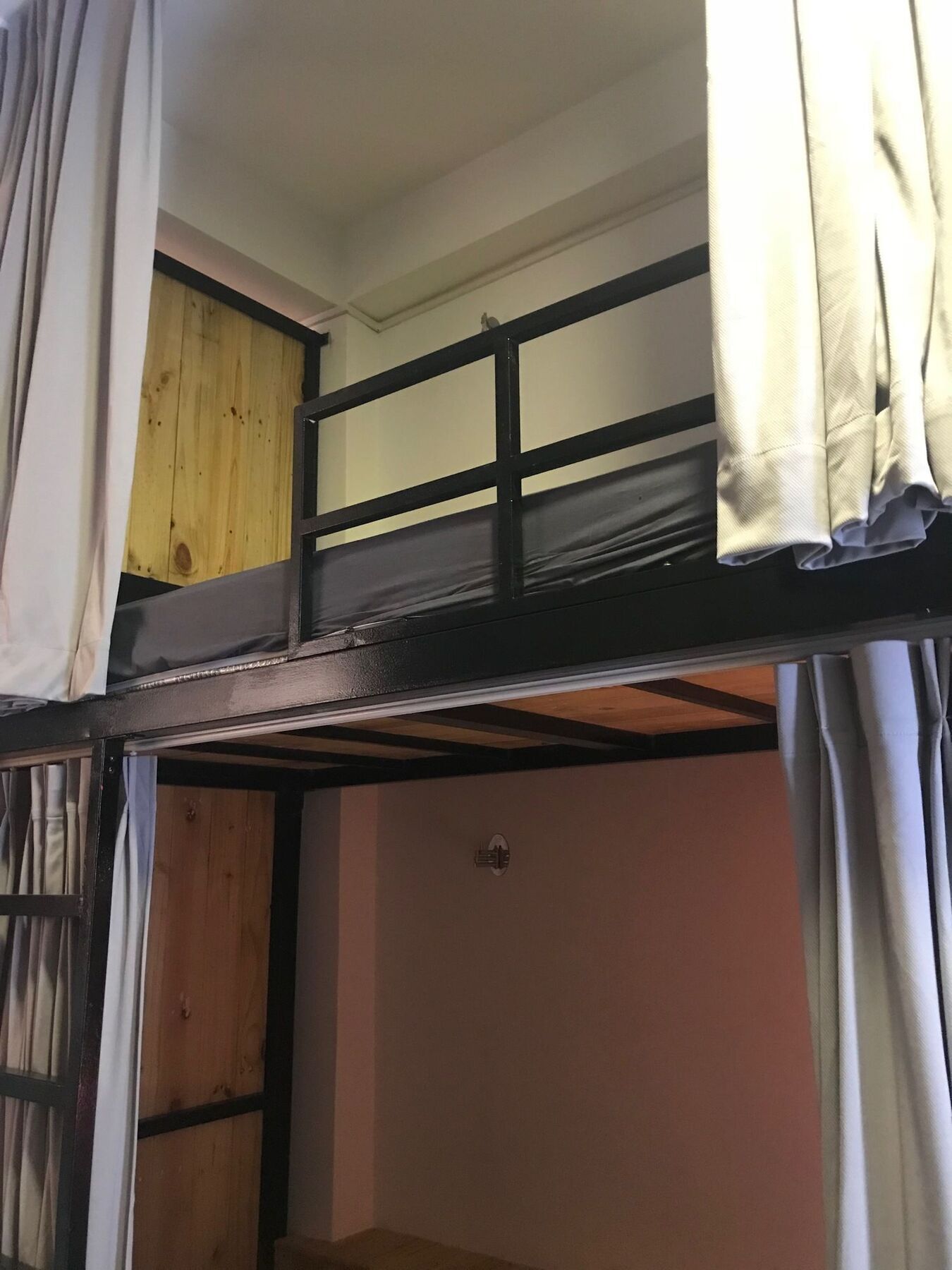 Wanderlust Saigon Hostel & Rooftop Bar Ho Chi Minh City Bagian luar foto